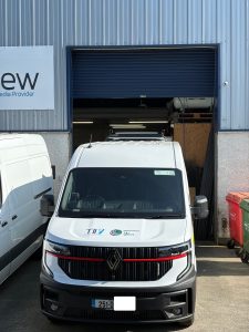 Renault master EV with VMS