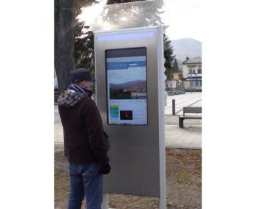 outdoor touchscreen kiosk