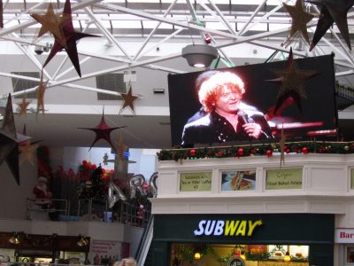 Large video wall in the shopping centre